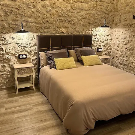 Casa Vieja De La Abuela * Fuentesauco de Fuentiduena