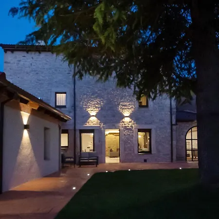 Casa Vieja De La Abuela Fuentesauco de Fuentiduena