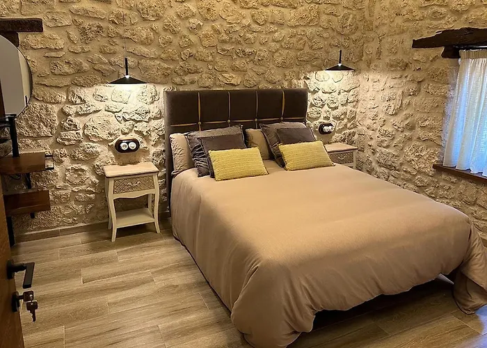 Casa Vieja De La Abuela * Fuentesauco de Fuentiduena